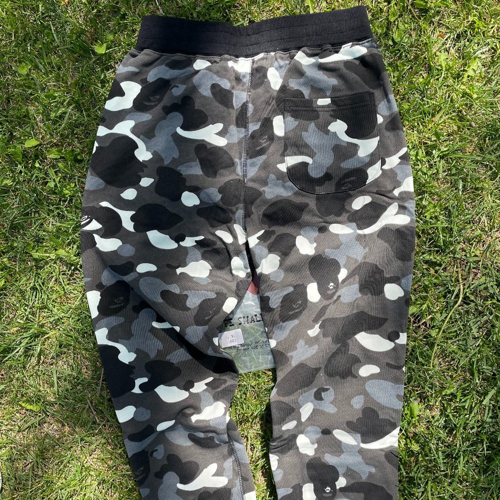 Bape Black Camo Shark Pant - Picture 7 of 8